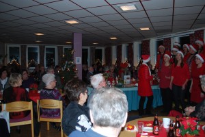 Vacker julsång av julgruppen från Västerås Show Chorus